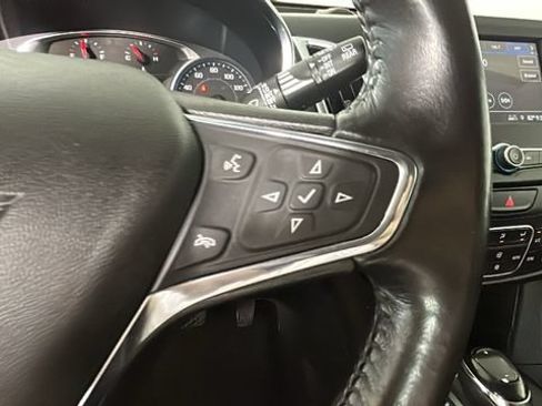 Used 2019 Chevrolet Equinox LT AWD/4WD image 16