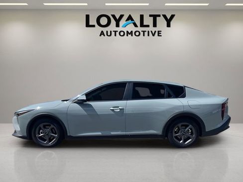 Used 2025 Kia K4 LXS FWD image 2