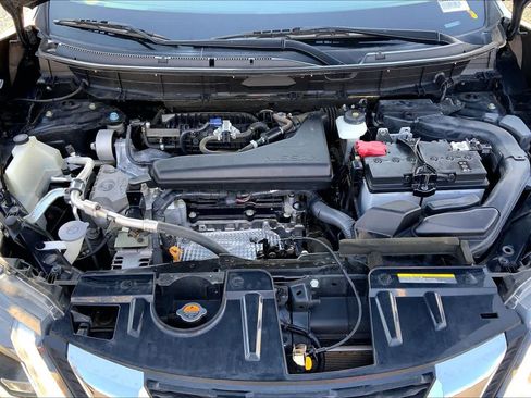 Used 2020 Nissan Rogue S FWD image 32