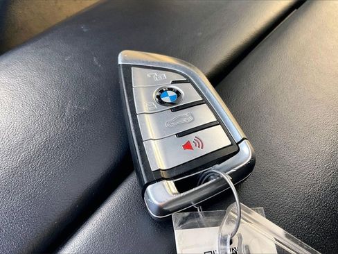 Used 2022 BMW X7 M50i w/ Executive Package image 12