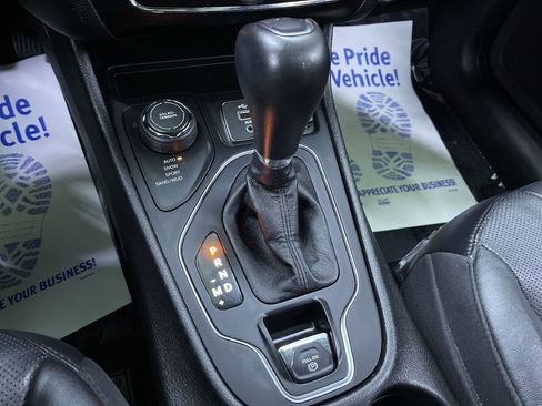 Used 2021 Jeep Cherokee Latitude Lux w/ Sun & Sound Group image 25