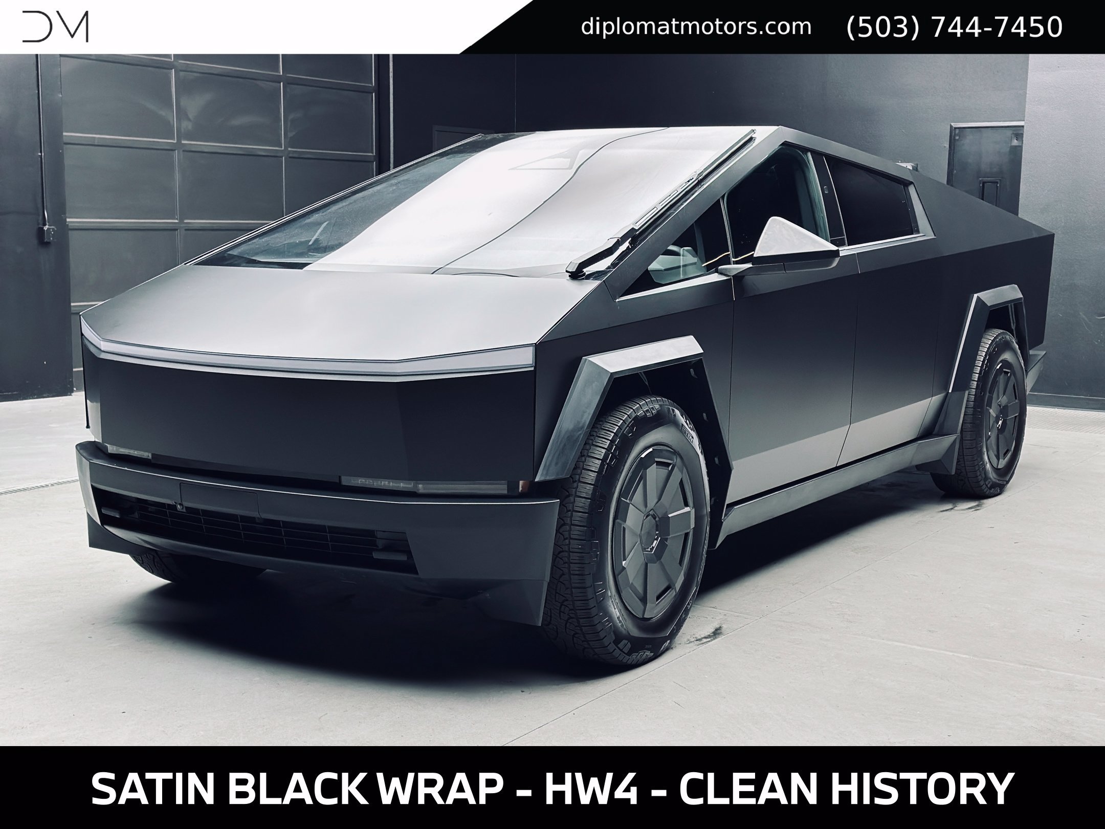 Used 2025 Tesla Cybertruck AWD Crew Cab image 1