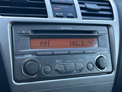 Used 2012 Toyota Yaris Sedan image 17