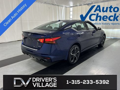 Used 2023 Nissan Altima 2.5 SR w/ SR Premium Package AWD/4WD image 2