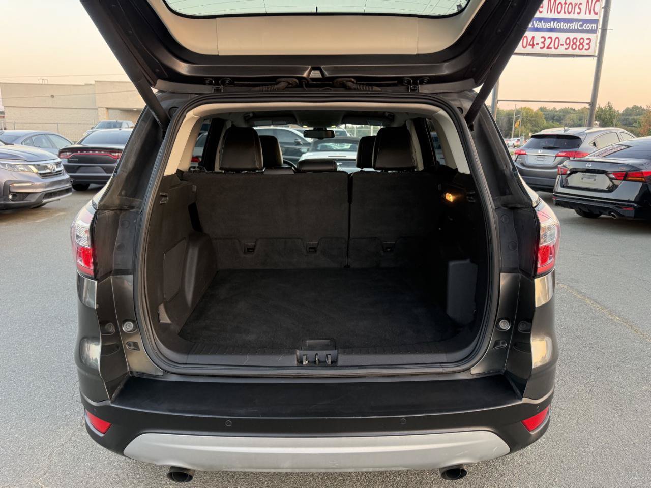 Used 2017 Ford Escape Titanium FWD image 10