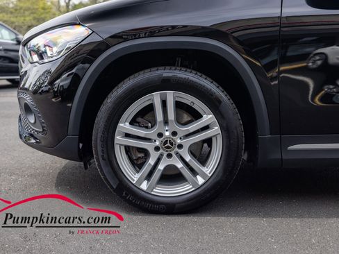 Used 2023 Mercedes-Benz GLA 250 4MATIC w/ Premium Package image 10