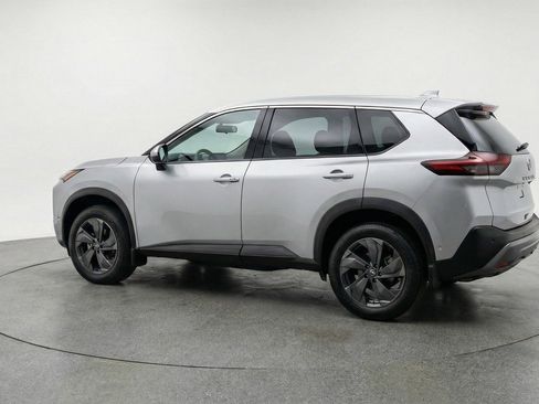 Used 2025 Nissan Rogue SV FWD image 6