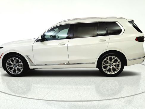 Used 2023 BMW X7 xDrive40i AWD/4WD image 4