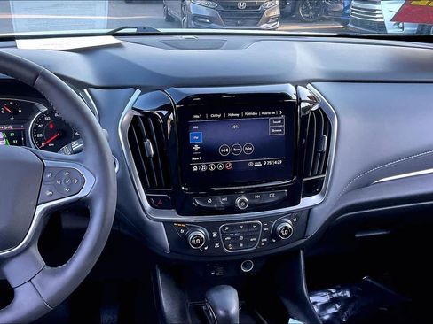 Certified 2021 Chevrolet Traverse Premier w/ LPO, Floor Liner Package image 6