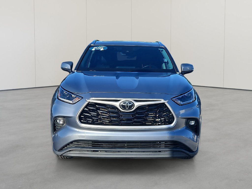 Used 2021 Toyota Highlander XLE FWD image 8