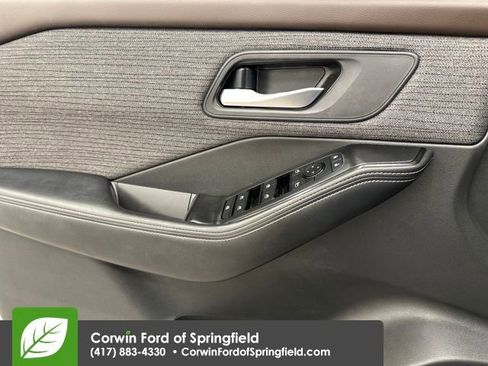 Used 2021 Nissan Rogue SV image 22