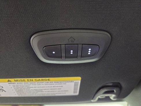 Used 2026 RAM 2500 Laramie AWD/4WD image 24