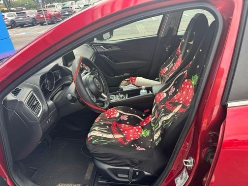 Used 2018 MAZDA MAZDA3 Grand Touring w/ Premium Equipment Package FWD image 15