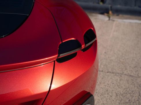 Used 2024 Ferrari Roma image 25