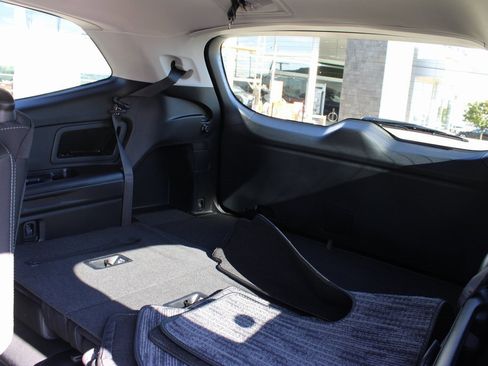 Certified 2025 Subaru Ascent Premium image 27