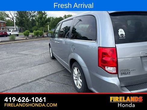 Used 2018 Dodge Grand Caravan SXT FWD image 9