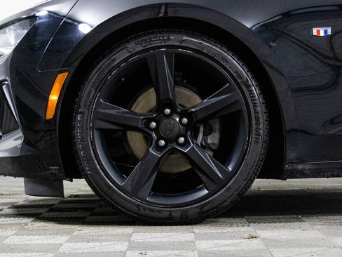 Used 2018 Chevrolet Camaro LT w/ RS Package image 42