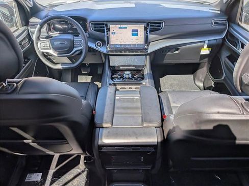 New 2026 Jeep Grand Wagoneer 4WD image 15