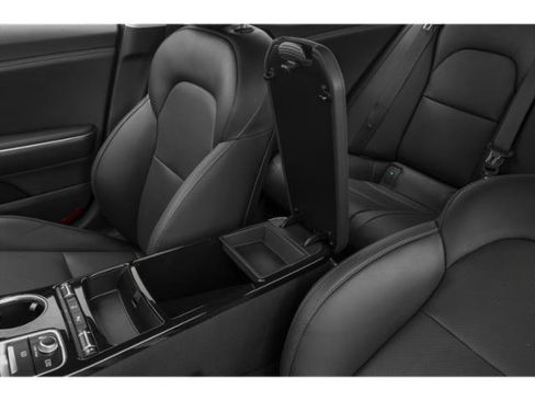 Used 2019 Kia Stinger Premium AWD/4WD image 17