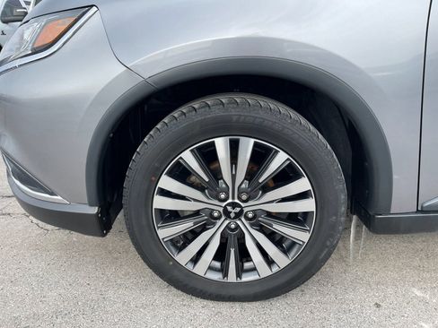 Used 2019 Mitsubishi Outlander SEL image 32