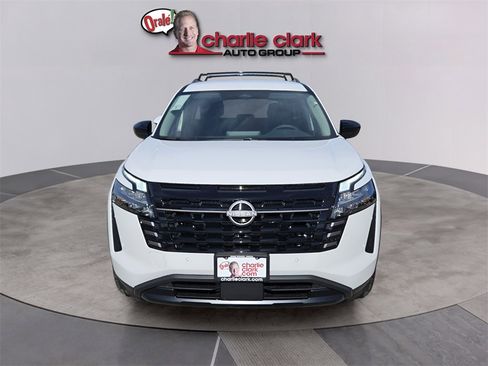 New 2026 Nissan Pathfinder SV image 9