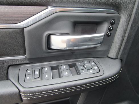 New 2026 RAM 2500 Laramie AWD/4WD image 29