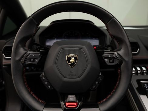 Used 2020 Lamborghini Huracan EVO image 26