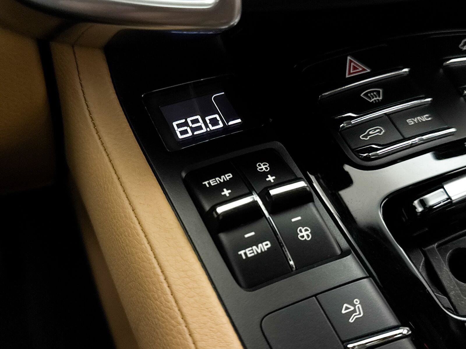 Used 2016 Porsche Cayenne AWD/4WD image 20