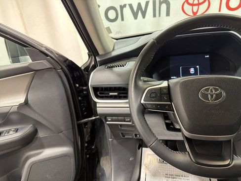 Used 2024 Toyota Grand Highlander AWD image 23
