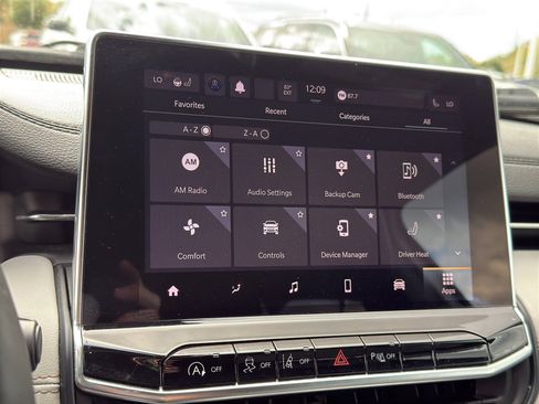 Used 2023 Jeep Compass Limited image 19