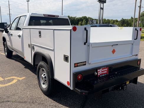 Used 2024 Chevrolet Silverado 2500 W/T w/ WT Convenience Package AWD/4WD image 4