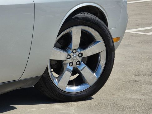 Used 2009 Dodge Challenger R/T image 7