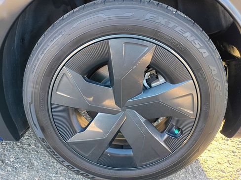 Used 2023 Toyota Prius LE image 9