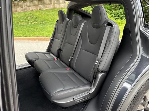 Used 2023 Tesla Model X AWD/4WD image 29