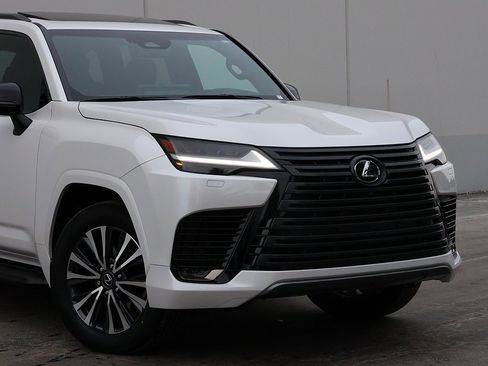 New 2026 Lexus LX 600 4WD w/ Premium Package image 2