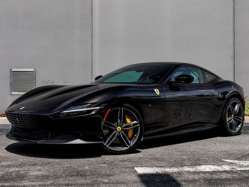 Used 2022 Ferrari Roma RWD image 40
