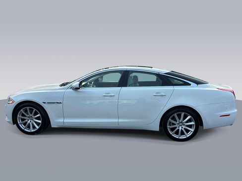 Used 2013 Jaguar XJ RWD image 4