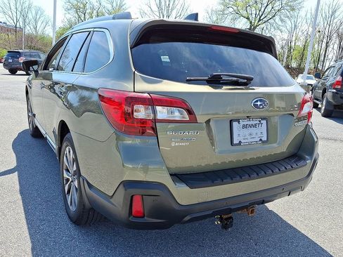 Used 2018 Subaru Outback 2.5i Touring AWD/4WD image 8