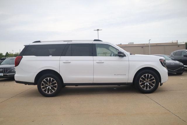 Used 2025 Ford Expedition Max Platinum AWD/4WD image 5