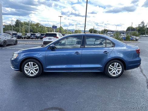 Used 2018 Volkswagen Jetta S image 3