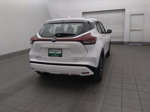 Used 2023 Nissan Kicks SV FWD image 7