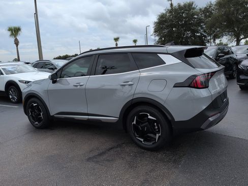 Used 2026 Kia Sportage EX w/ EX Panorama Roof Package FWD image 6