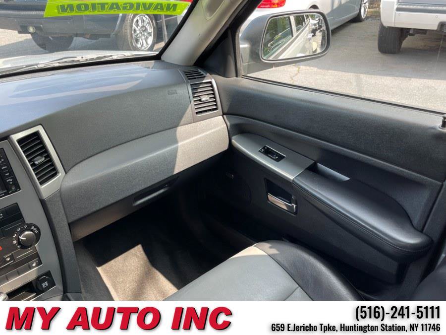 Used 2010 Jeep Grand Cherokee Laredo AWD/4WD image 14