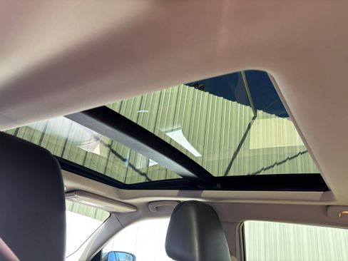 Used 2013 Chrysler 300 C Luxury Series w/ Harman Kardon Audio Group image 30