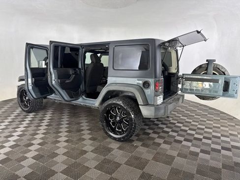 Used 2015 Jeep Wrangler Unlimited Sport w/ Quick Order Package 24S AWD/4WD image 18
