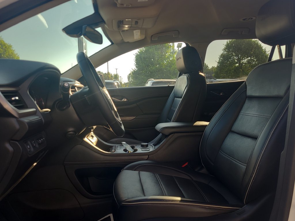 Used 2023 GMC Acadia Denali FWD image 11