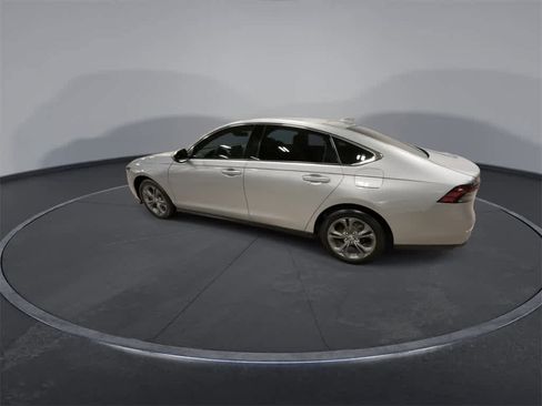 Used 2023 Honda Accord EX image 6