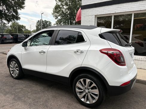 Used 2019 Buick Encore Preferred AWD/4WD image 7