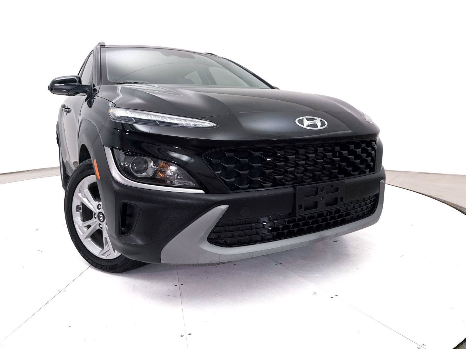 Used 2023 Hyundai Kona SEL w/ Cargo Package FWD image 5