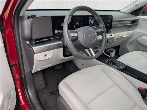 Used 2025 Hyundai Kona SEL image 10